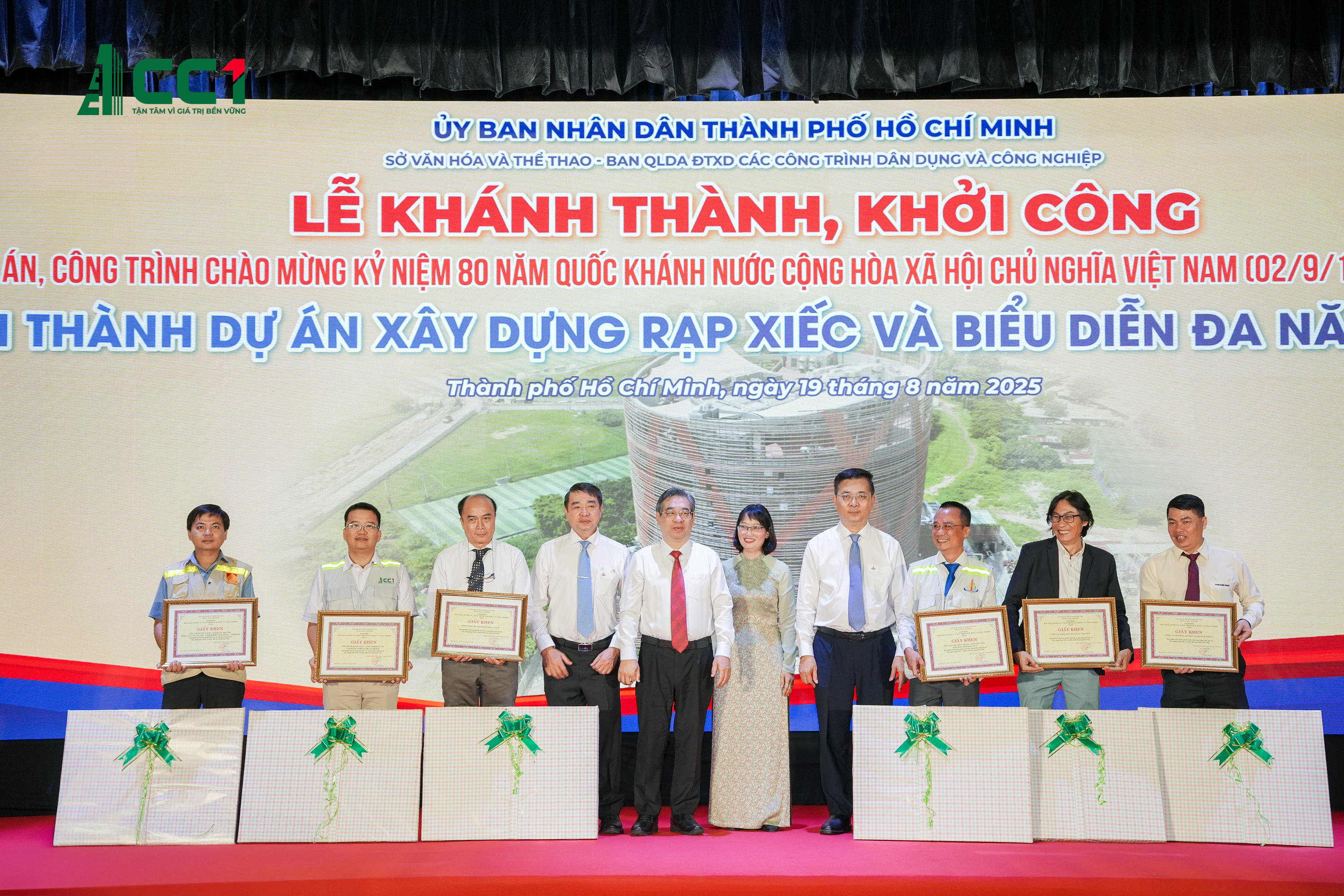 Khánh thành rạp xiếc và biểu diễn đa năng Phú Thọ
