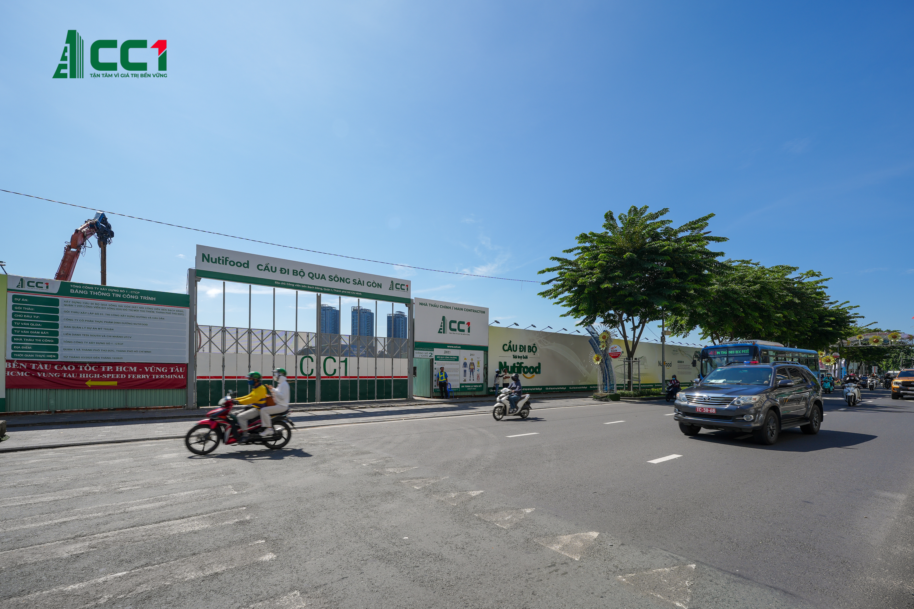 Cầu đi bộ CC1