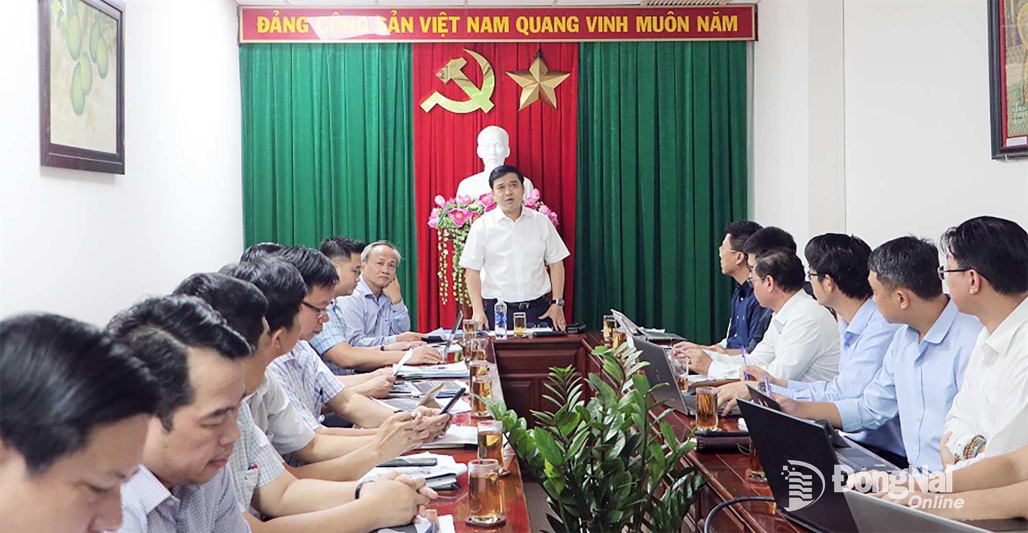 Tỉnh ủy viên, Phó Chủ tịch UBND tỉnh Đồng Nai Hồ Văn Hà phát biểu kết luận buổi làm việc